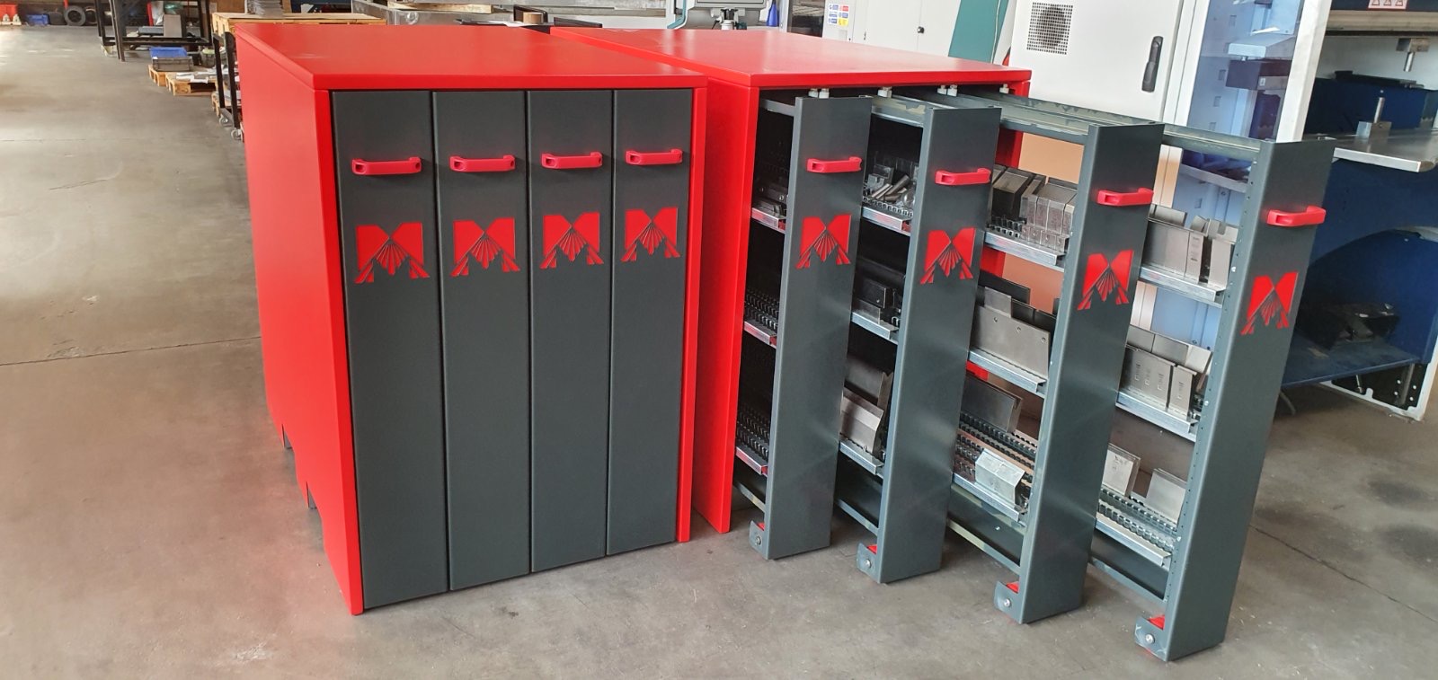 Self-designed bending tool cabinet